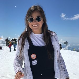 Meet your Posher, Christina